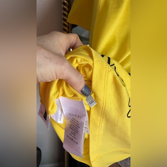 Gucci Yellow Graphic Print Scoop Neck T-Shirt - Picture 6 of 7